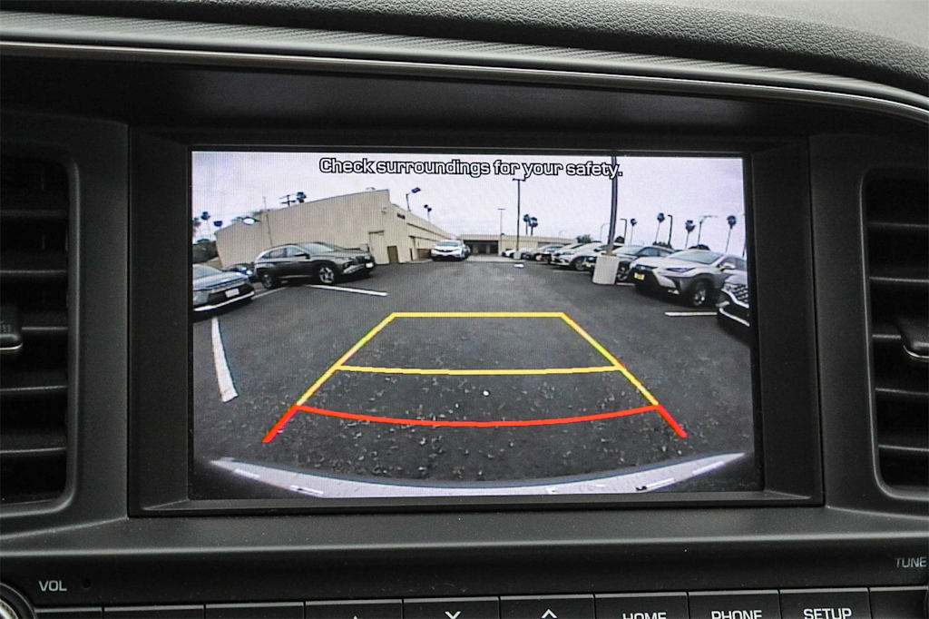 Thumbnail: 2020 Hyundai Elantra - 32