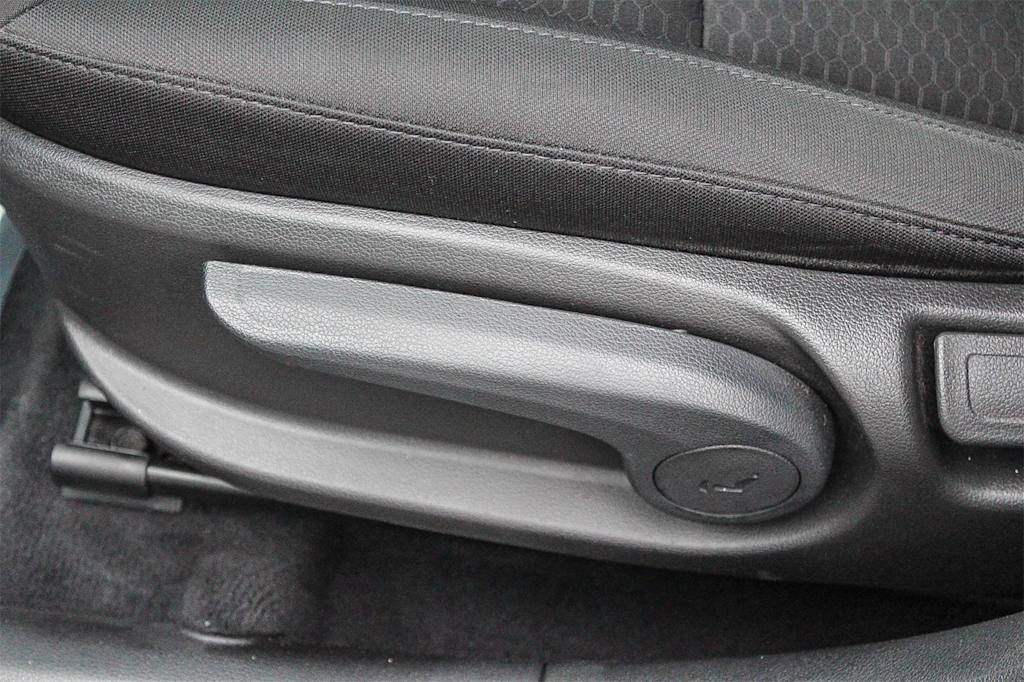 Thumbnail: 2020 Hyundai Elantra - 28