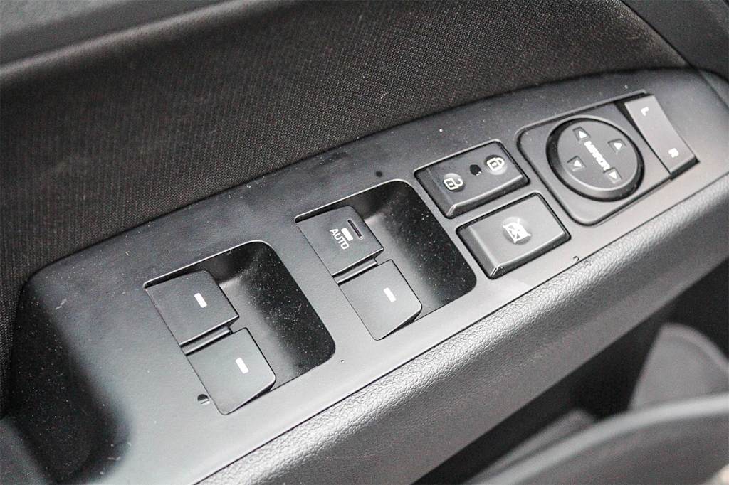 Thumbnail: 2020 Hyundai Elantra - 27