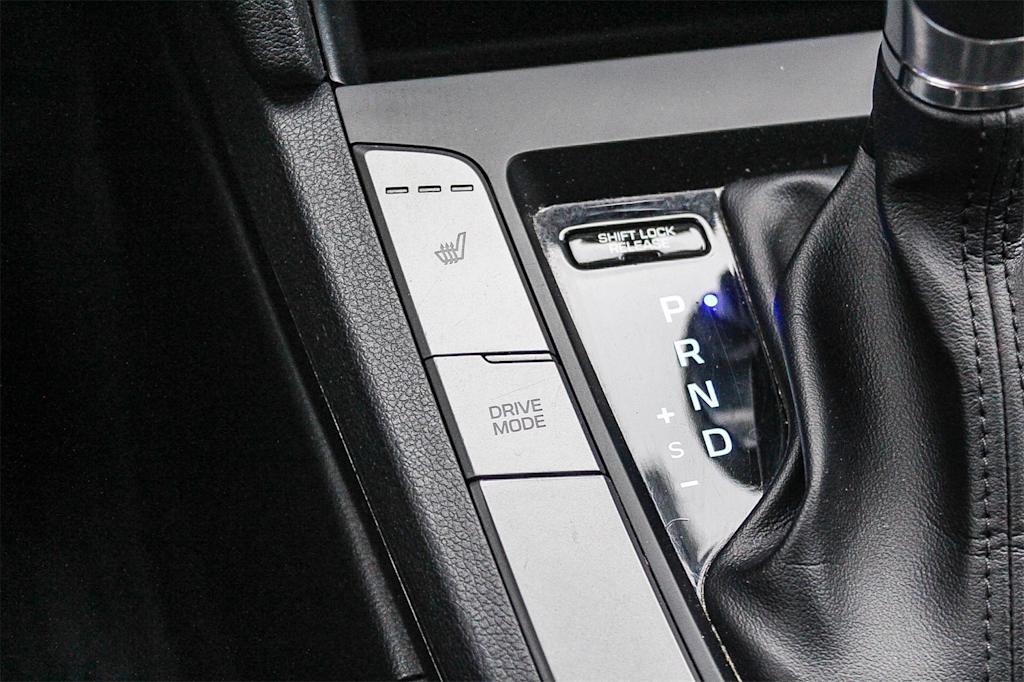 Thumbnail: 2020 Hyundai Elantra - 33