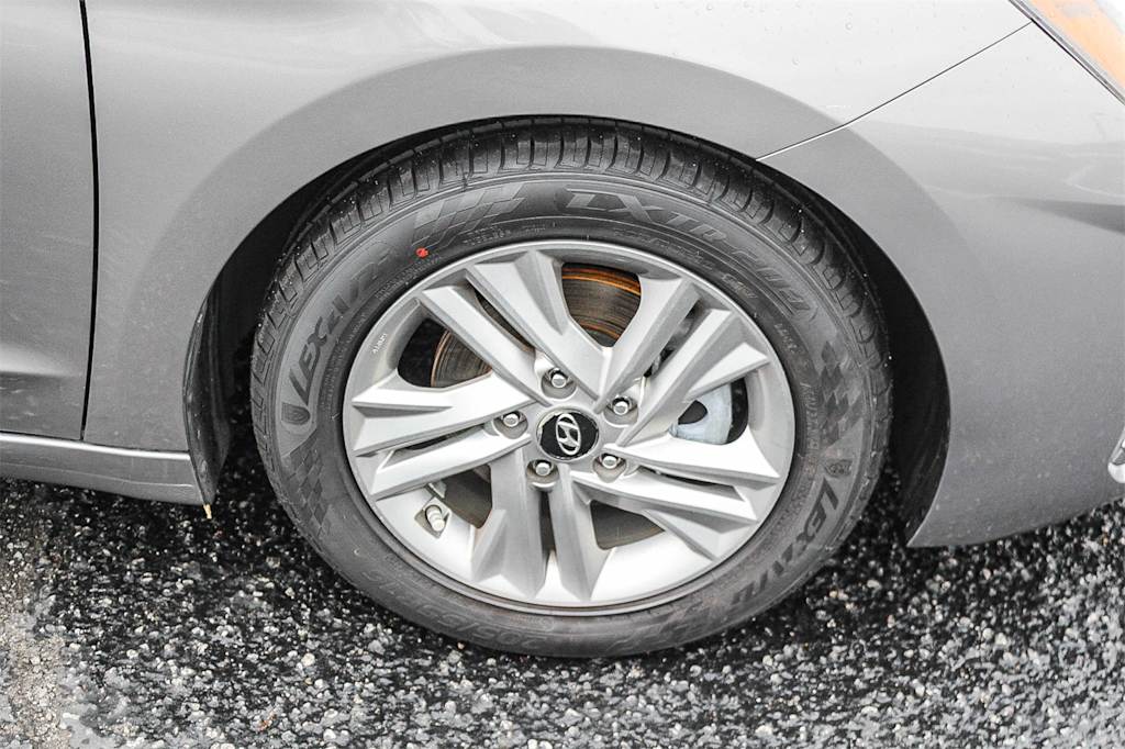 Thumbnail: 2020 Hyundai Elantra - 22