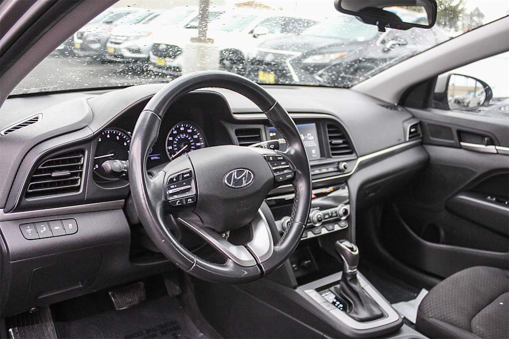 Thumbnail: 2020 Hyundai Elantra - 26