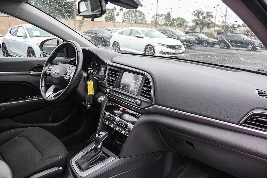 Thumbnail: 2020 Hyundai Elantra - 13
