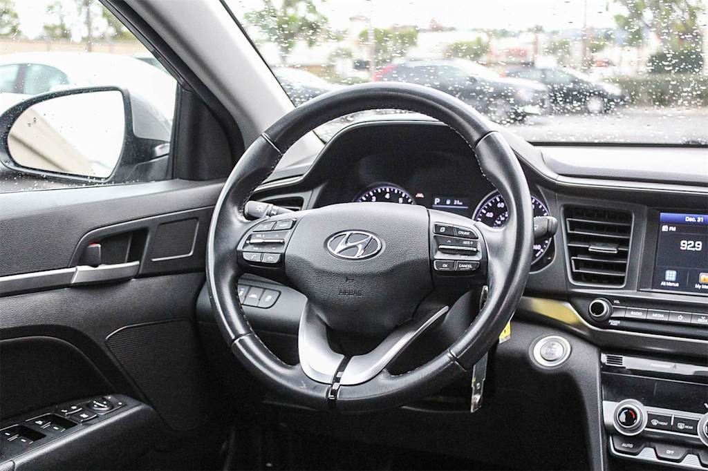 Thumbnail: 2020 Hyundai Elantra - 12