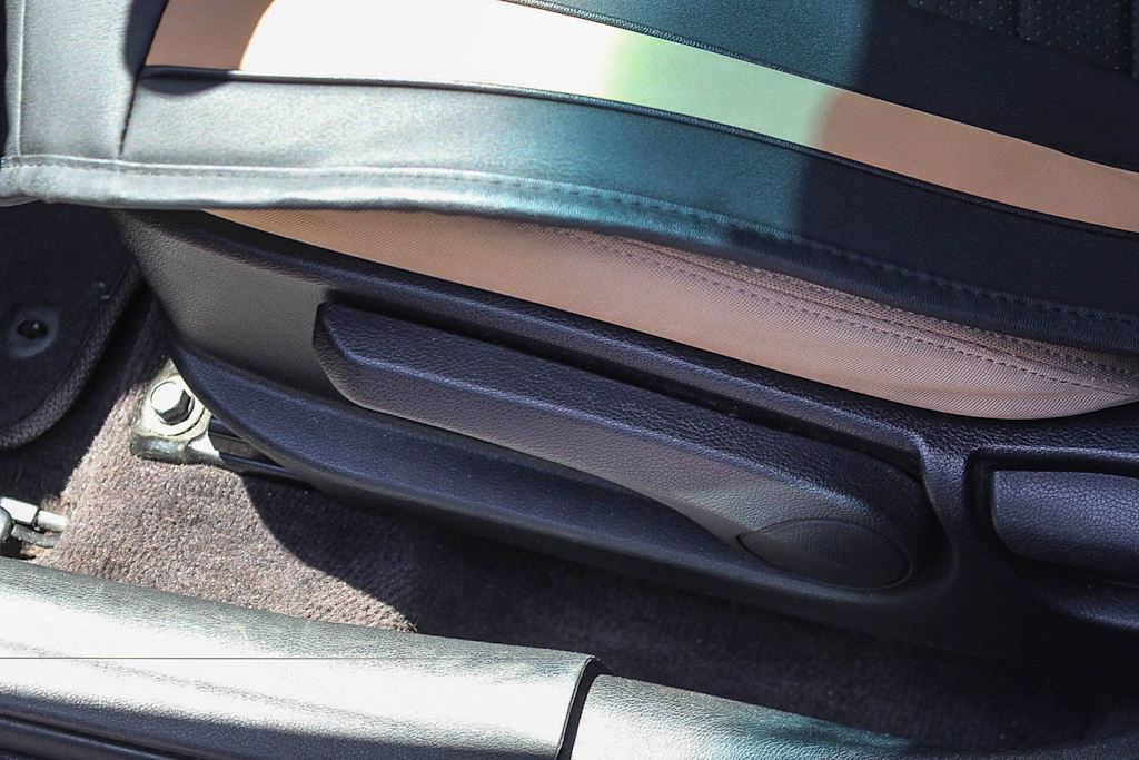 Thumbnail: 2012 Hyundai Elantra - 24