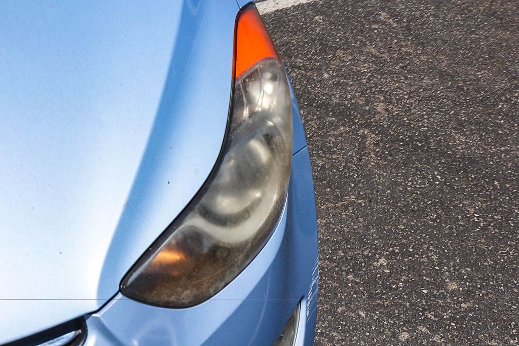 Thumbnail: 2012 Hyundai Elantra - 16