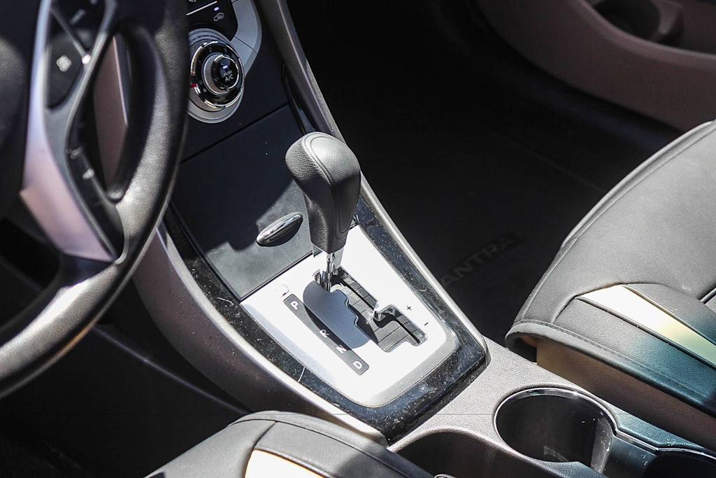 Thumbnail: 2012 Hyundai Elantra - 14