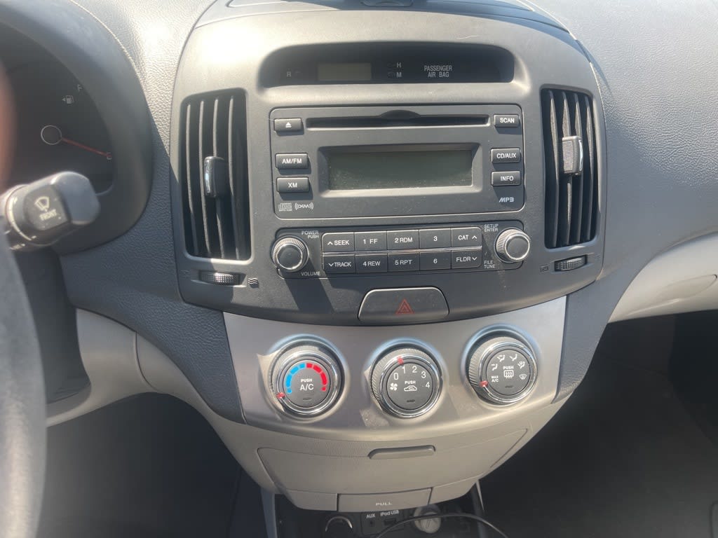 Thumbnail: 2010 Hyundai Elantra - 7