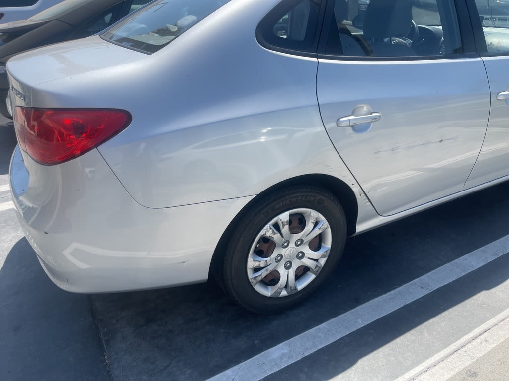 Thumbnail: 2010 Hyundai Elantra - 11