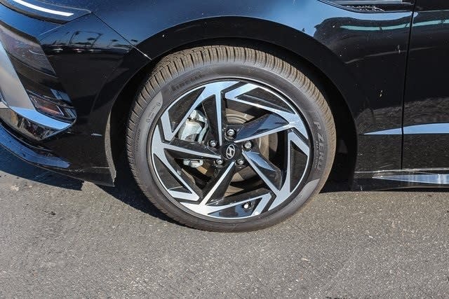 Thumbnail: 2024 Hyundai Sonata - 17