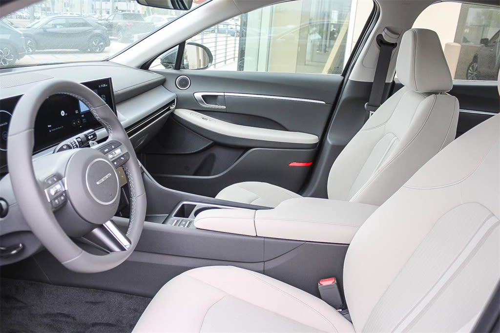 Thumbnail: 2024 Hyundai Sonata - 10