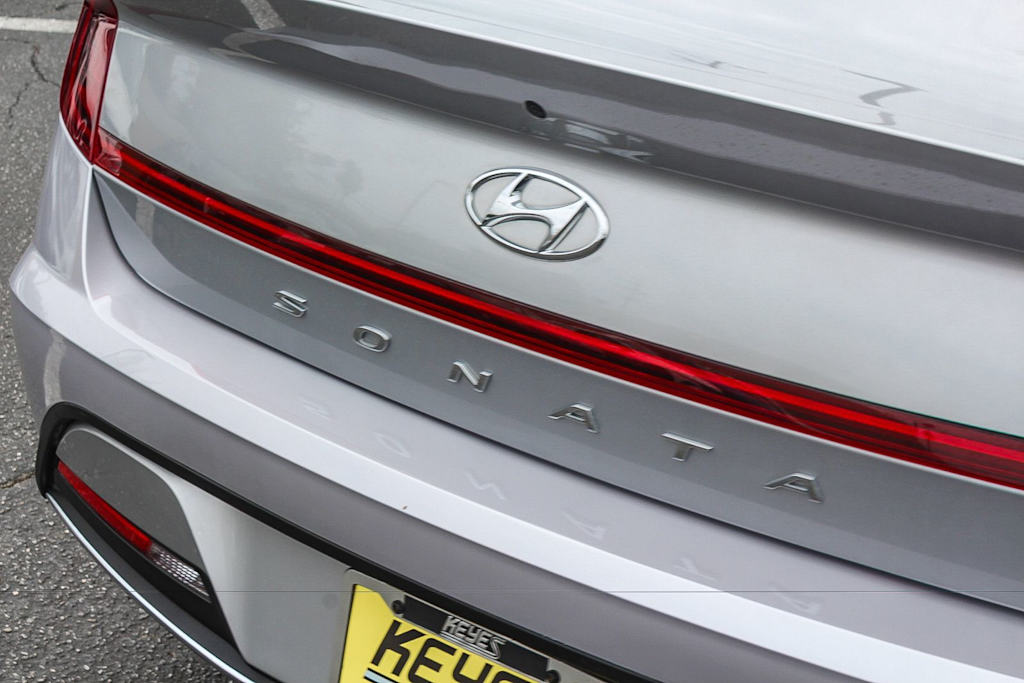 Thumbnail: 2023 Hyundai Sonata - 20