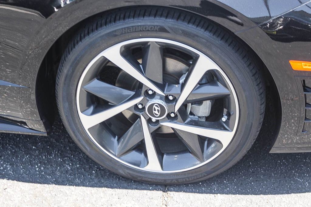 Thumbnail: 2022 Hyundai Sonata - 21