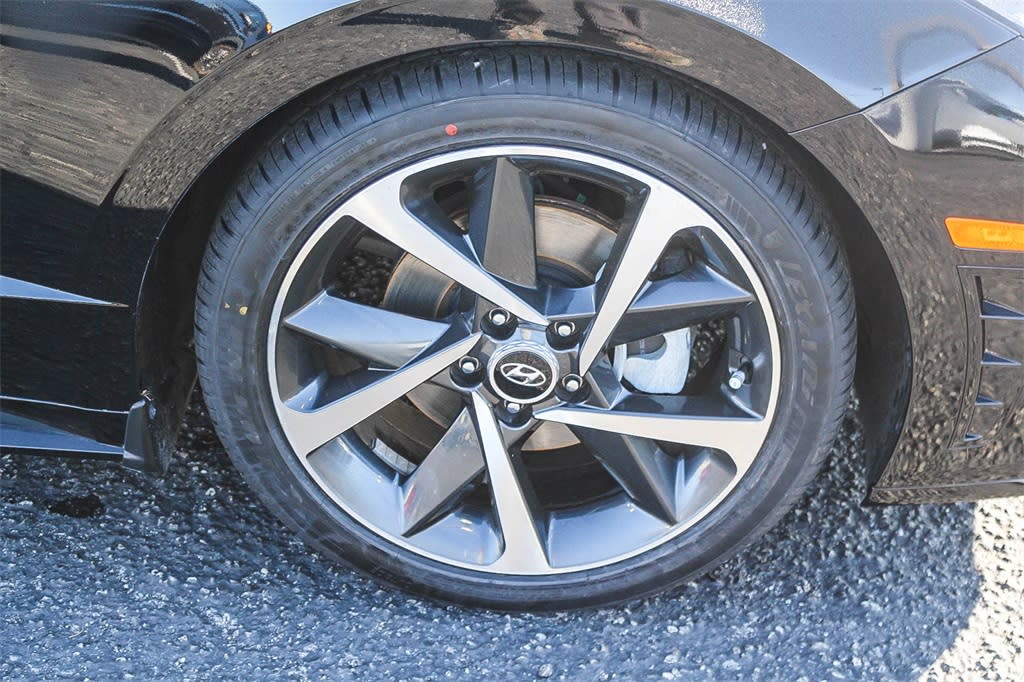 Thumbnail: 2023 Hyundai Sonata - 22