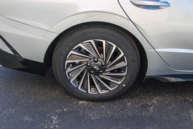 Thumbnail: 2025 Hyundai Sonata - 6