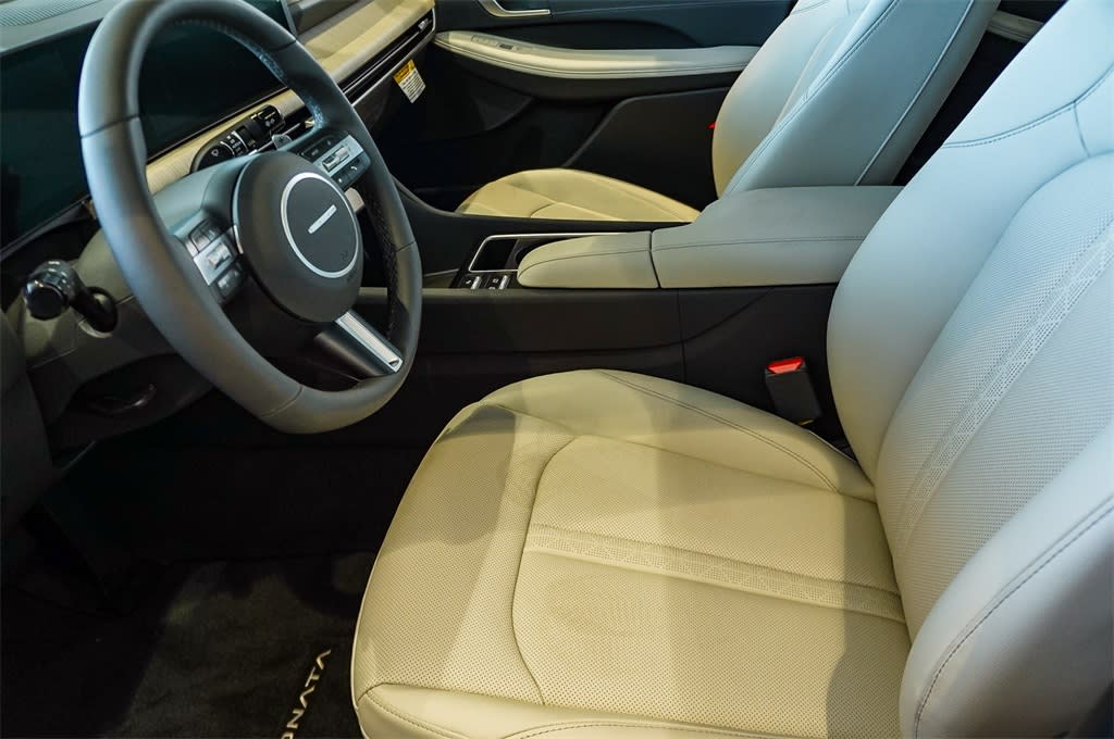 Thumbnail: 2025 Hyundai Sonata - 10