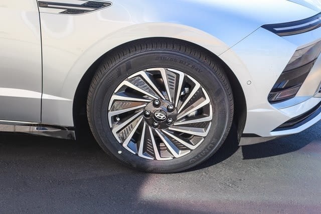 Thumbnail: 2025 Hyundai Sonata - 17