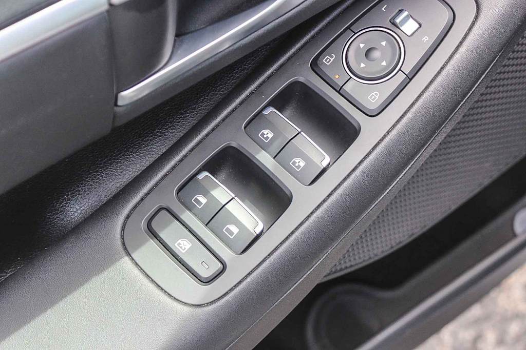 Thumbnail: 2025 Hyundai Sonata - 25