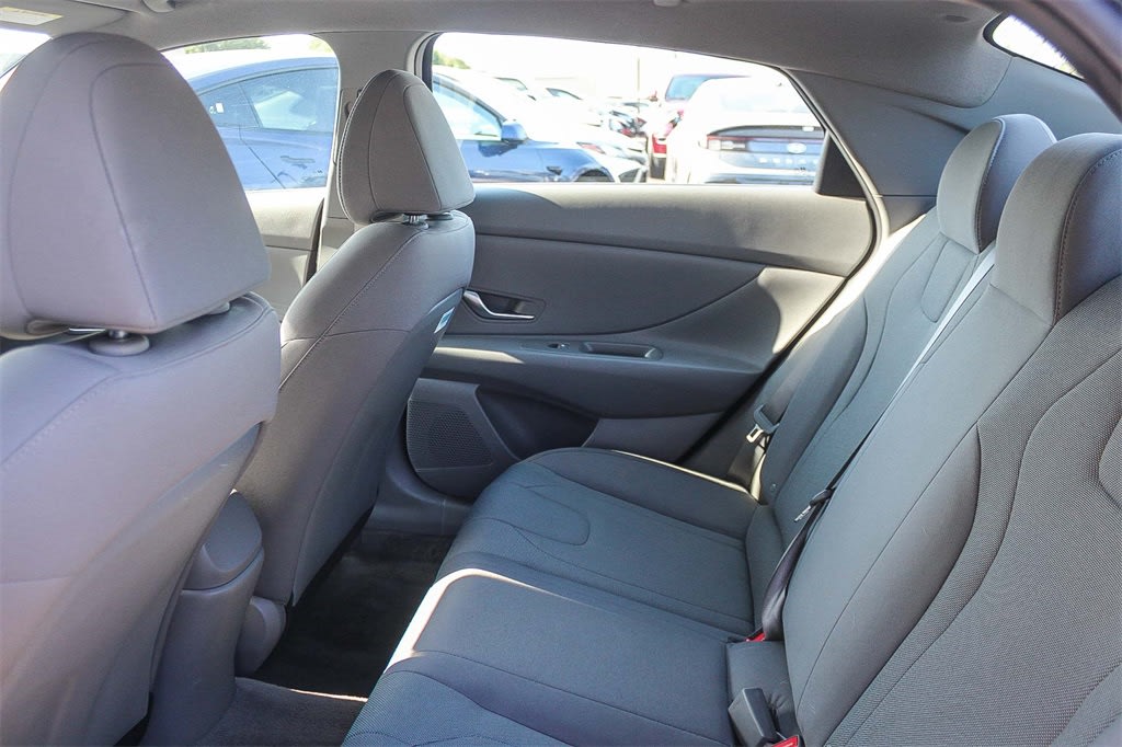 Thumbnail: 2023 Hyundai Elantra - 10