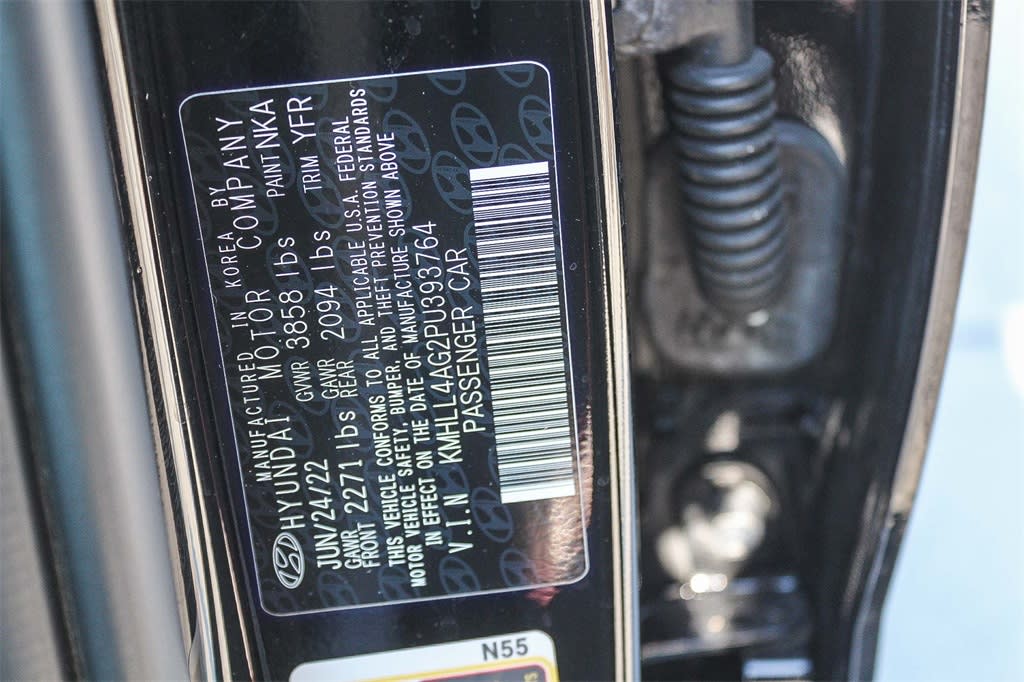 Thumbnail: 2023 Hyundai Elantra - 17