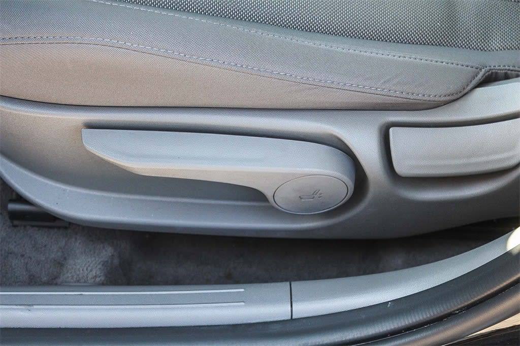 Thumbnail: 2023 Hyundai Elantra - 26