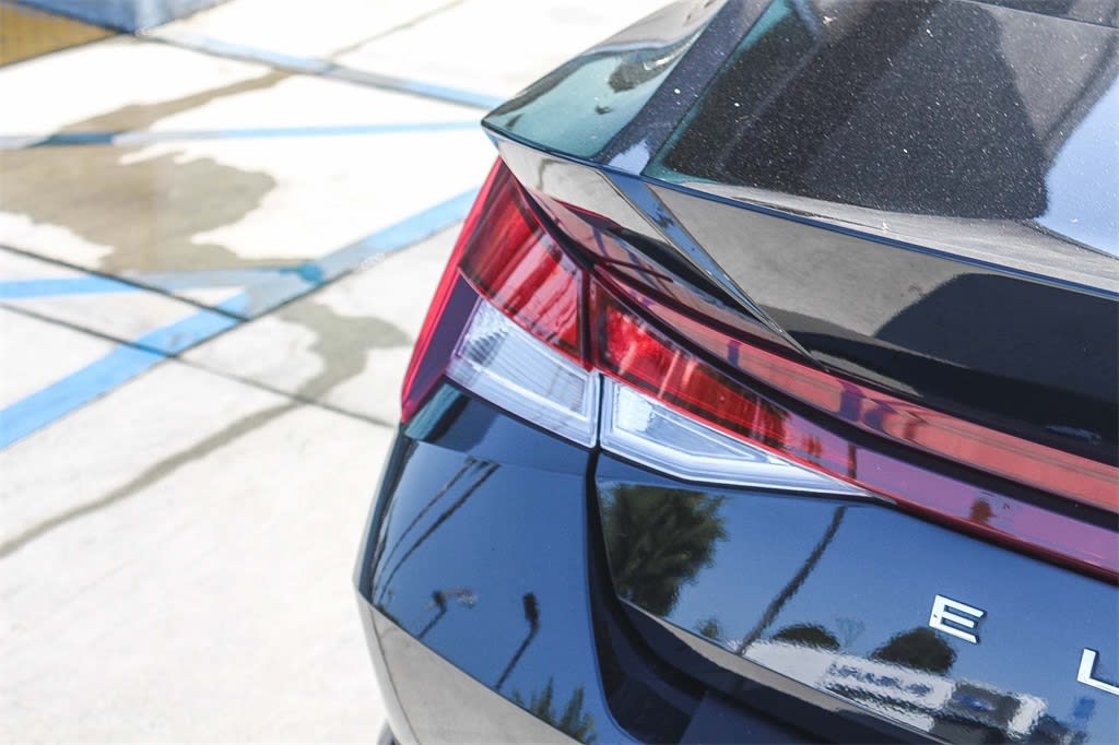 Thumbnail: 2023 Hyundai Elantra - 20