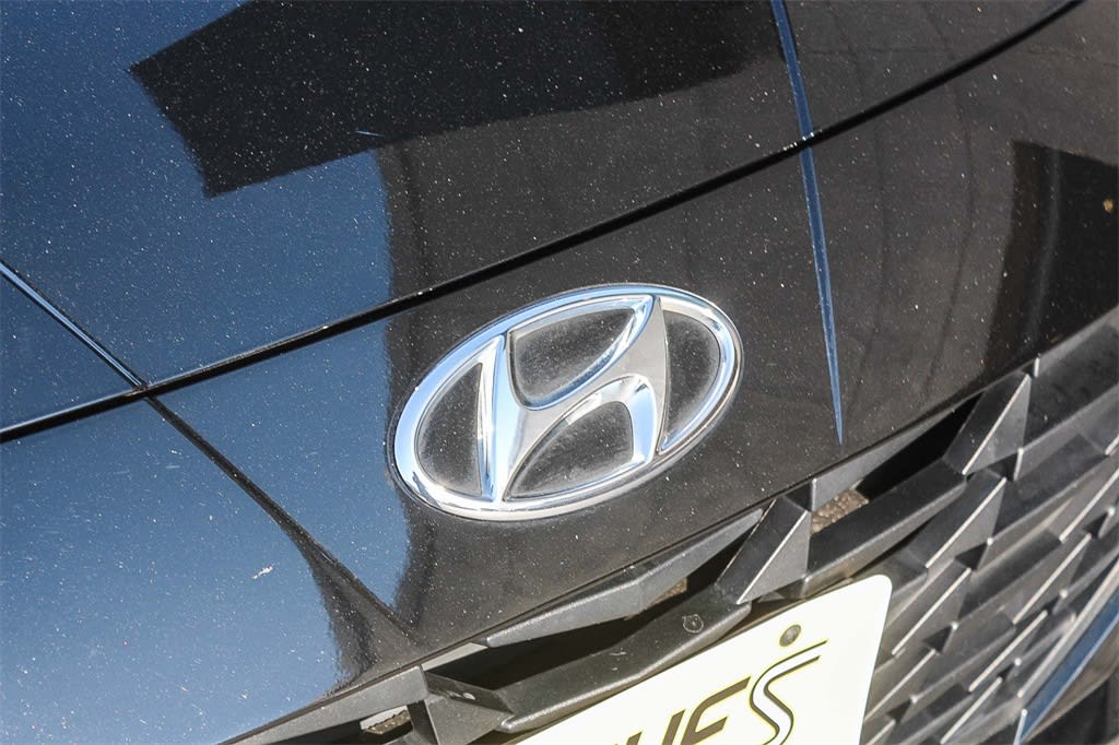 Thumbnail: 2023 Hyundai Elantra - 23