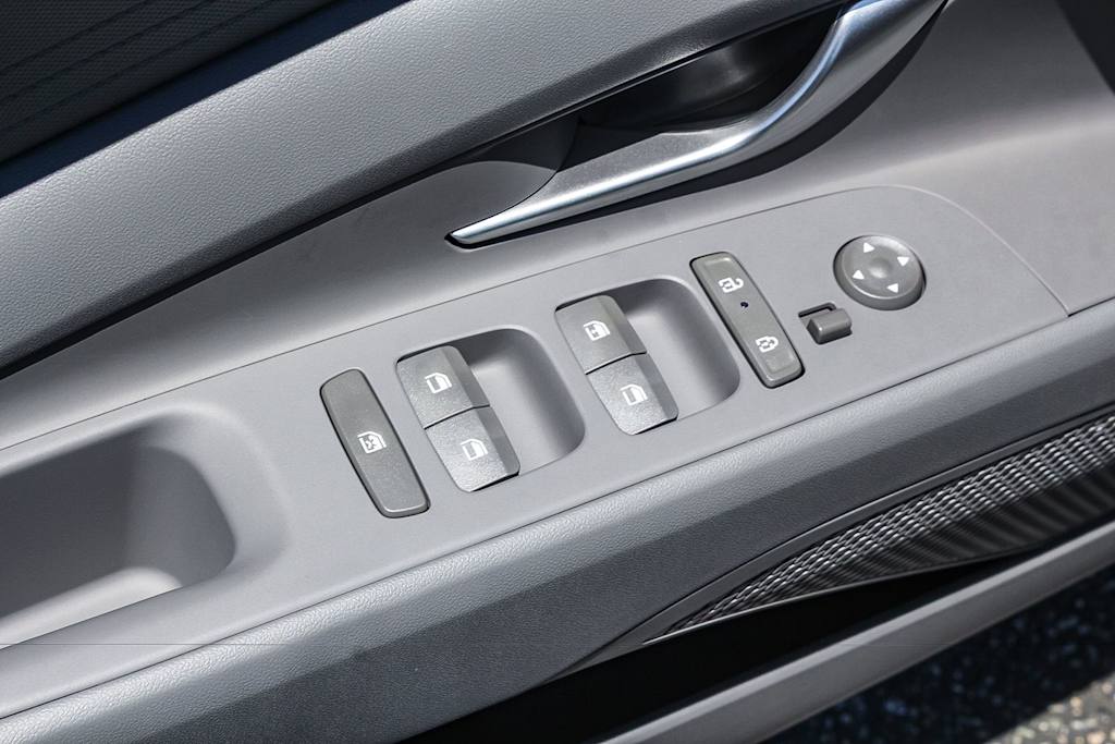 Thumbnail: 2026 Hyundai Elantra - 25