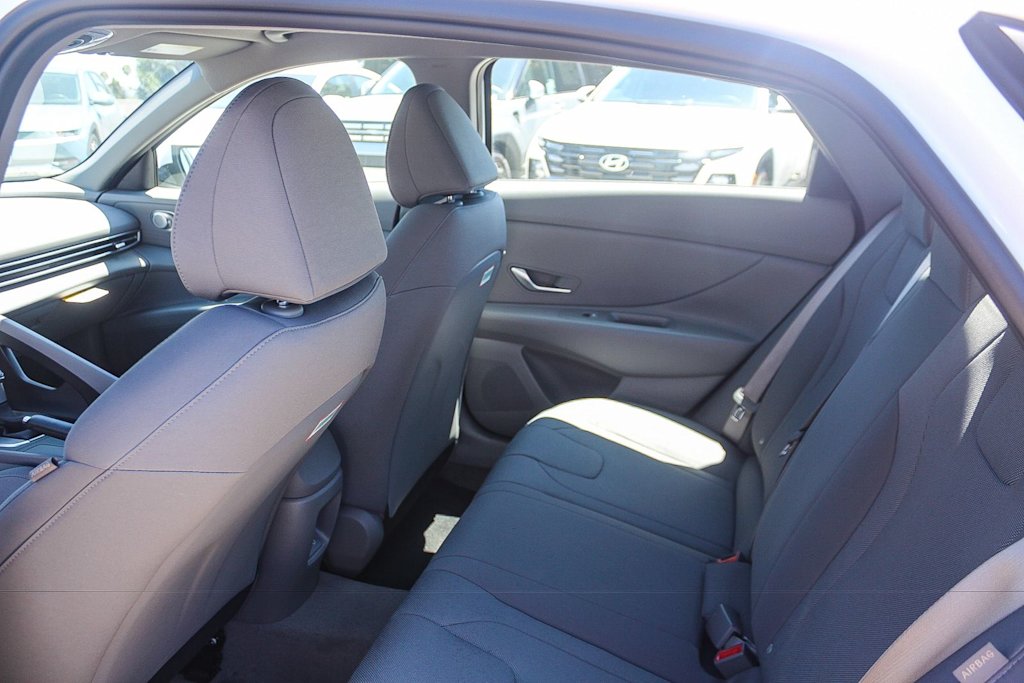 Thumbnail: 2026 Hyundai Elantra - 10