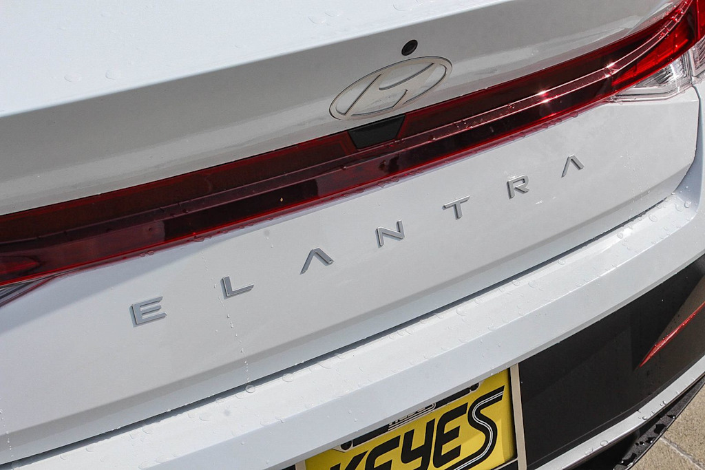 Thumbnail: 2026 Hyundai Elantra - 6