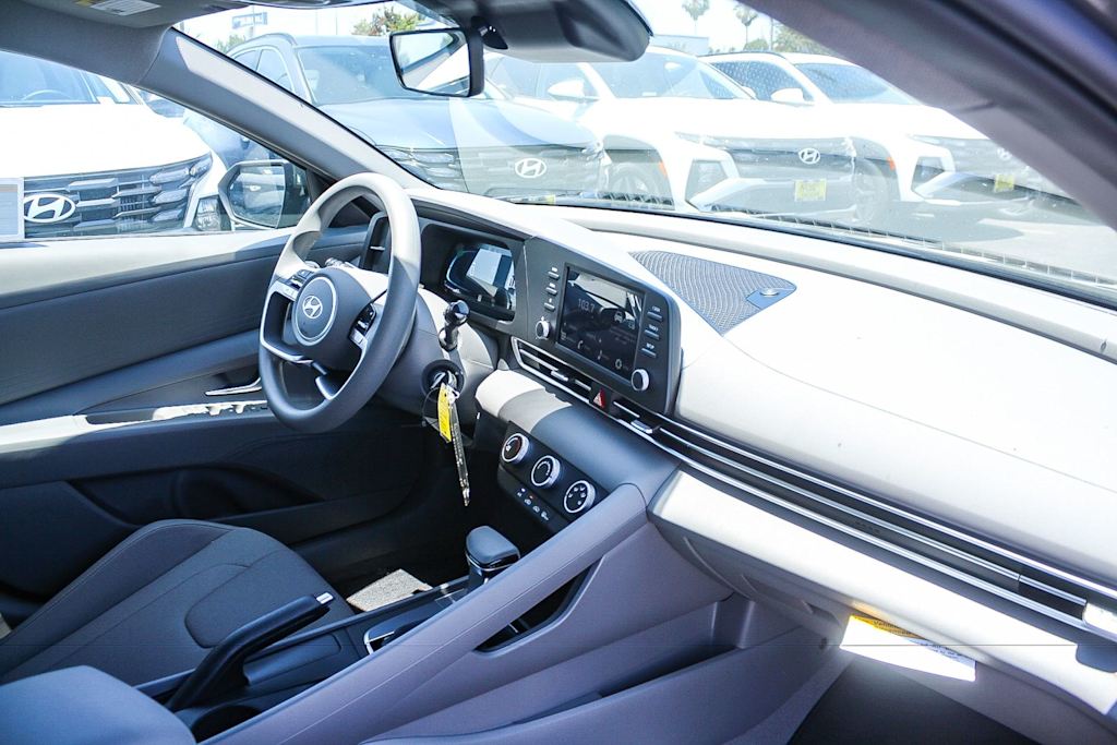 Thumbnail: 2026 Hyundai Elantra - 12