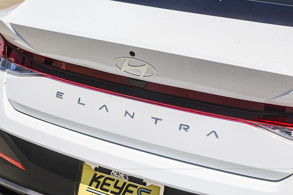 Thumbnail: 2026 Hyundai Elantra - 19