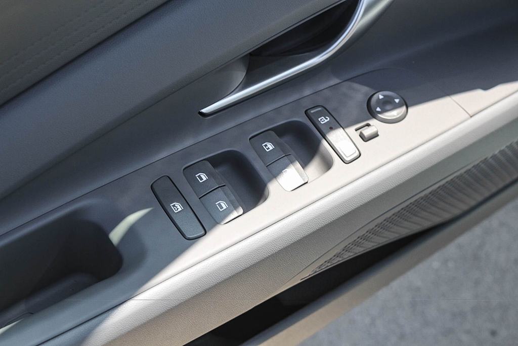 Thumbnail: 2026 Hyundai Elantra - 26