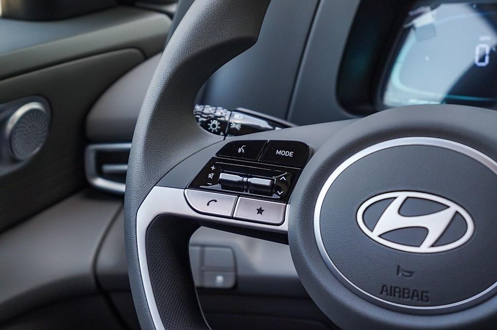 Thumbnail: 2026 Hyundai Elantra - 25