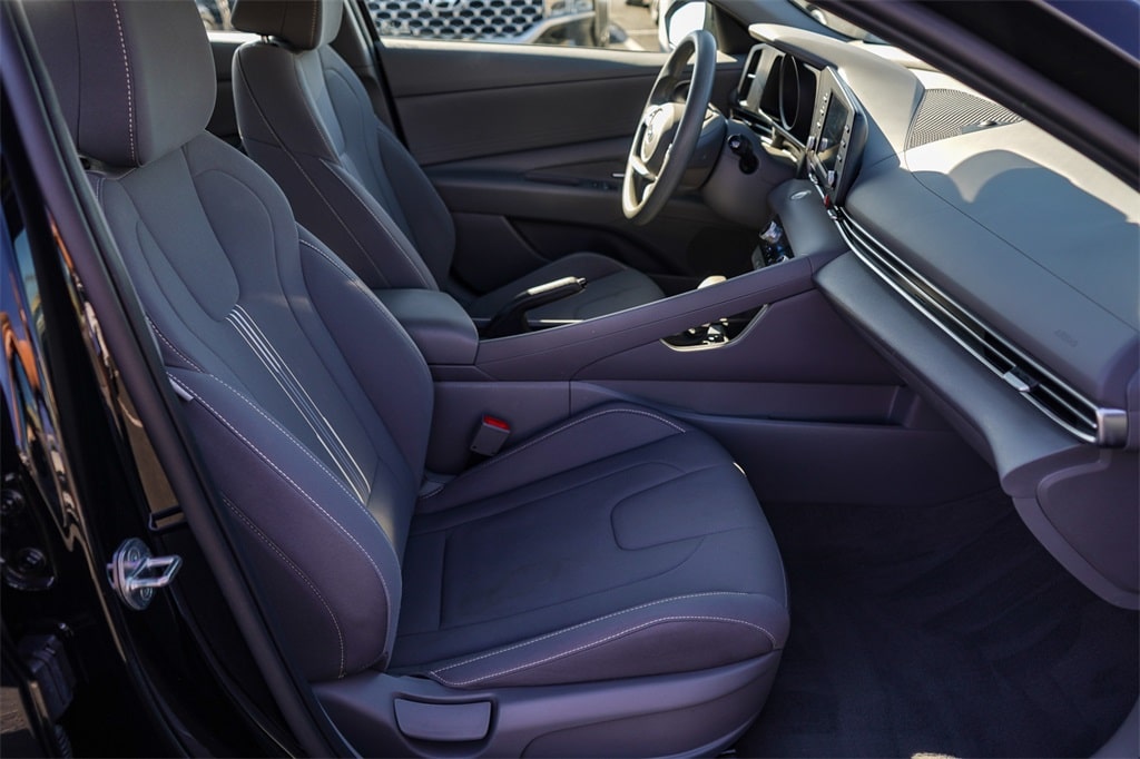2022 Hyundai Elantra SEL 10