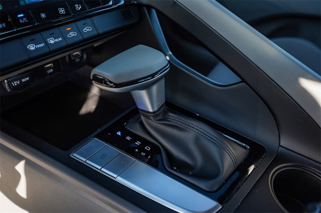 2022 Hyundai Elantra SEL 25