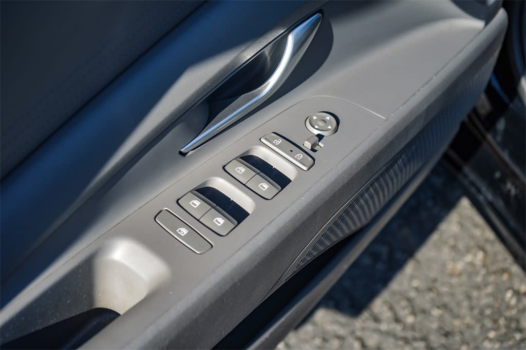 2022 Hyundai Elantra SEL 26