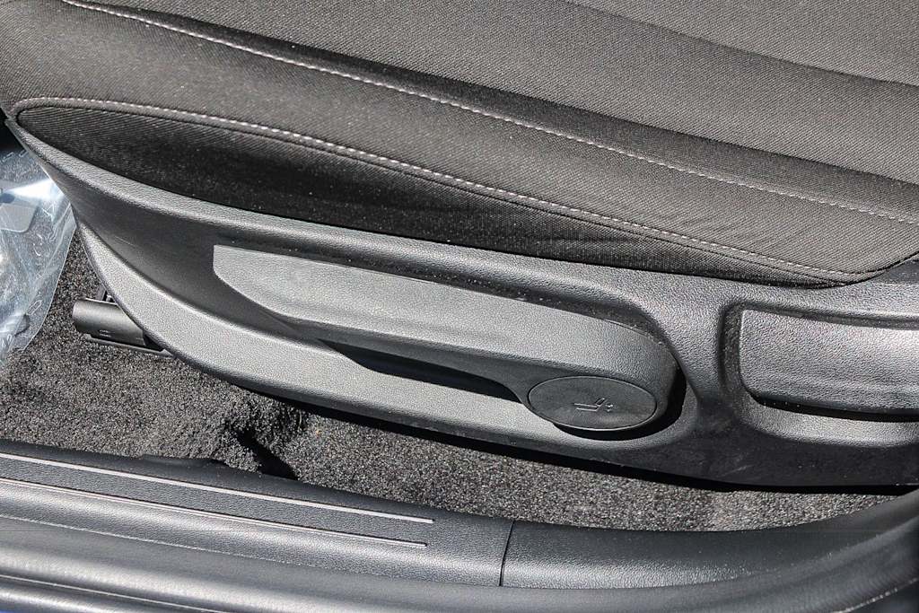 Thumbnail: 2023 Hyundai Elantra - 25