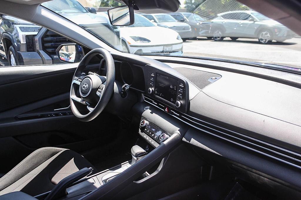 Thumbnail: 2023 Hyundai Elantra - 12