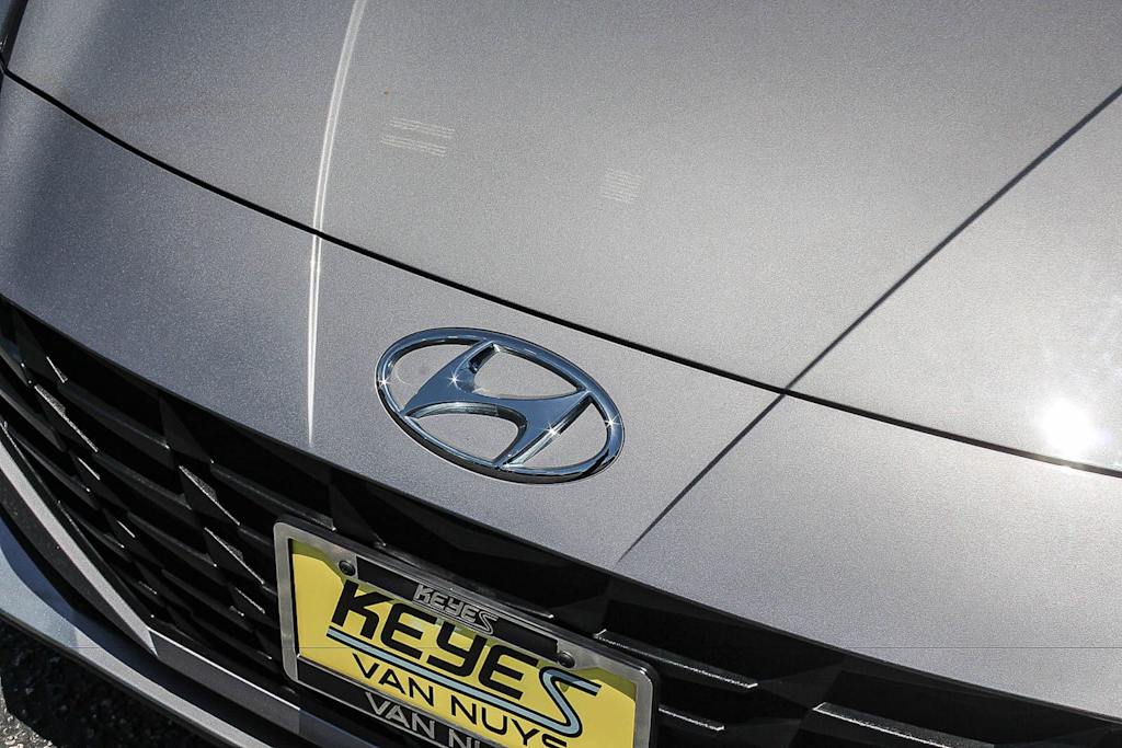 Thumbnail: 2023 Hyundai Elantra - 23