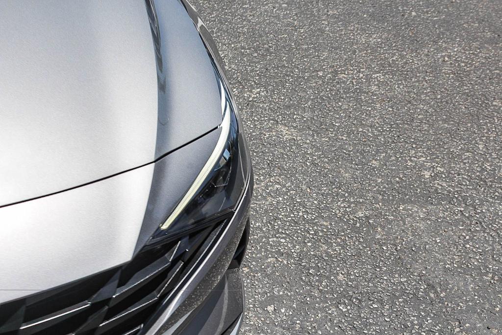 Thumbnail: 2023 Hyundai Elantra - 17