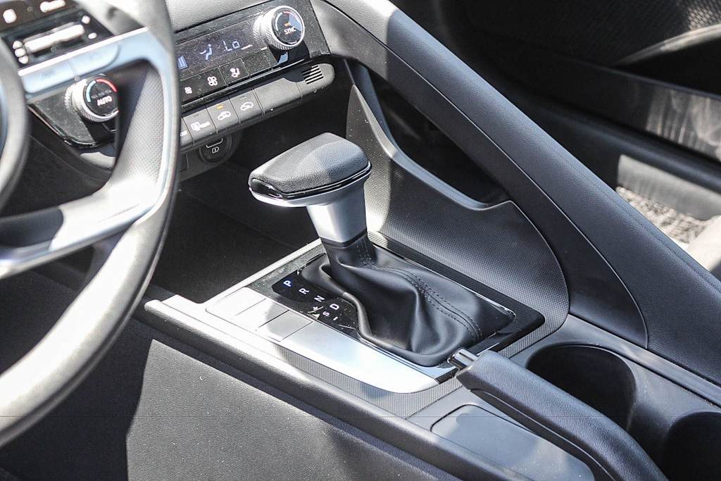 Thumbnail: 2023 Hyundai Elantra - 14