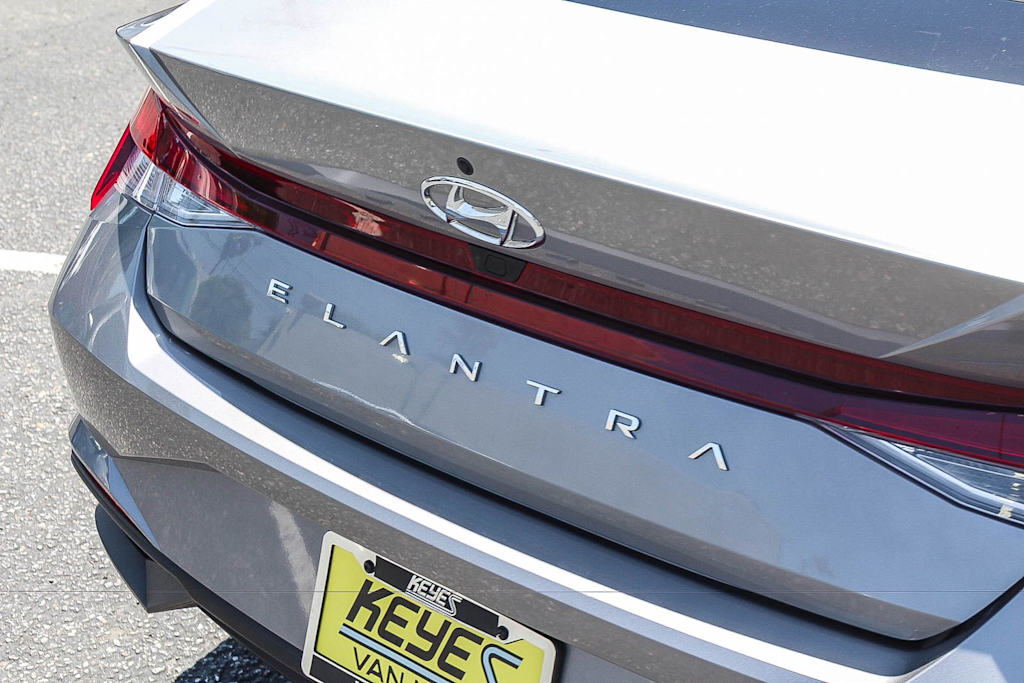 Thumbnail: 2023 Hyundai Elantra - 6