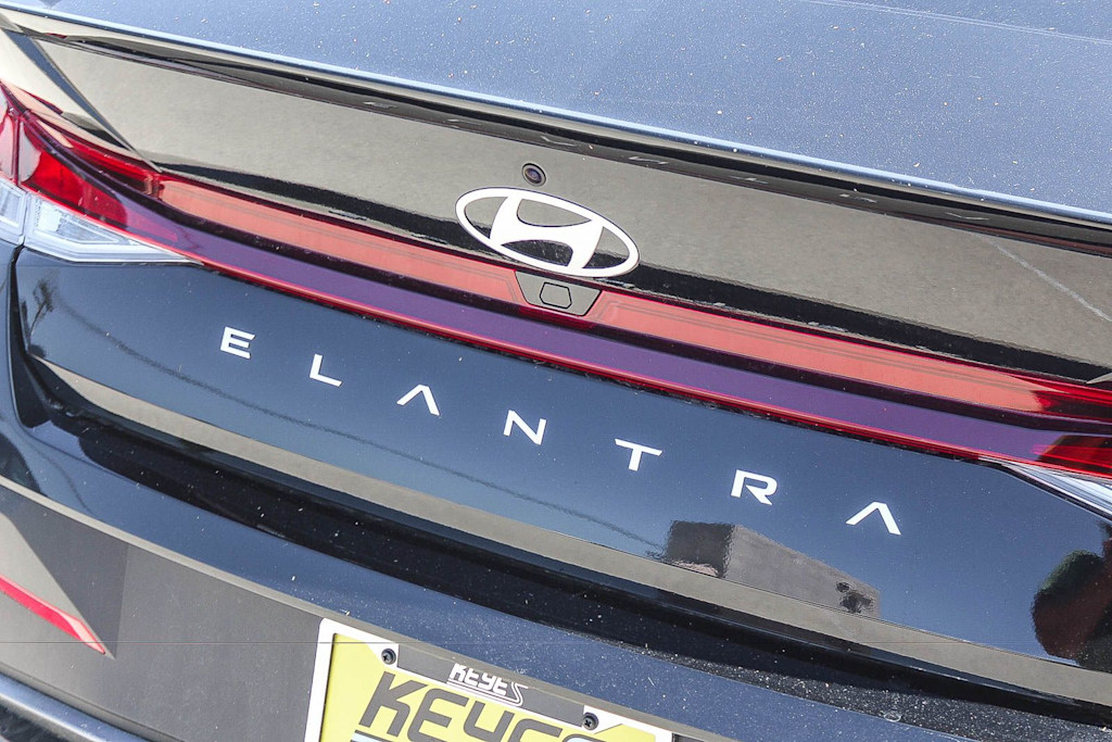 Thumbnail: 2026 Hyundai Elantra - 6
