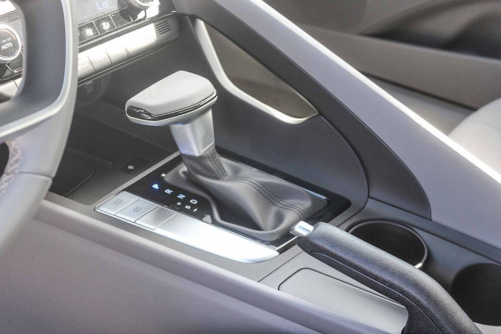 Thumbnail: 2026 Hyundai Elantra - 15