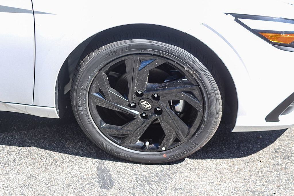 Thumbnail: 2026 Hyundai Elantra - 19