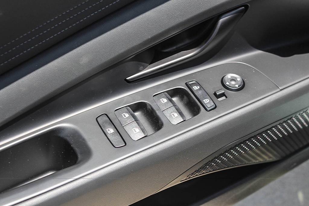 Thumbnail: 2026 Hyundai Elantra - 25