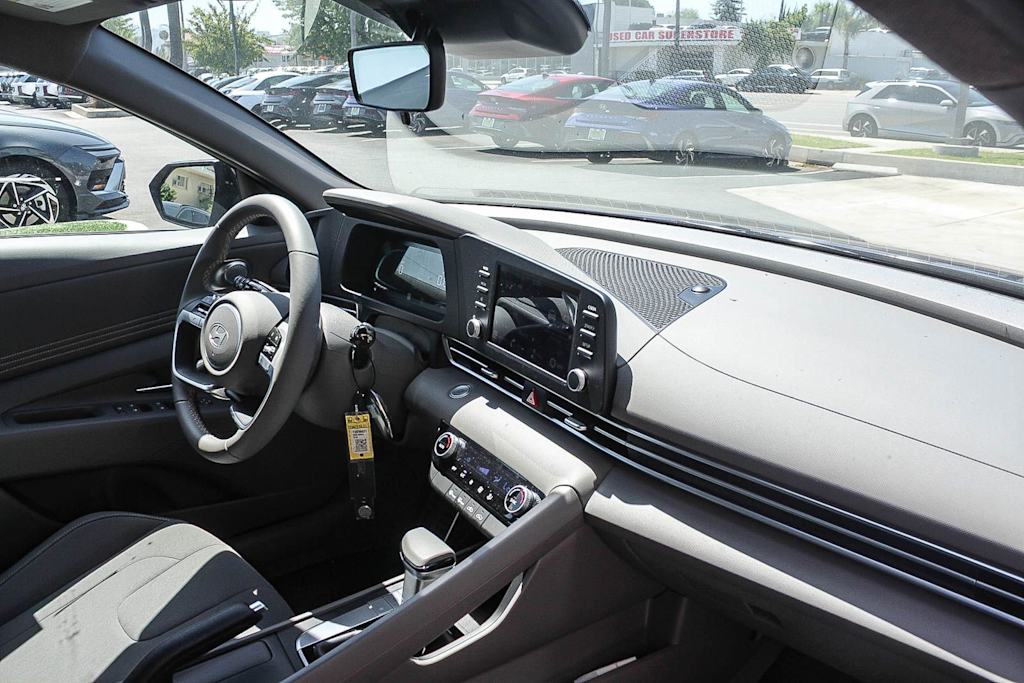Thumbnail: 2026 Hyundai Elantra - 11
