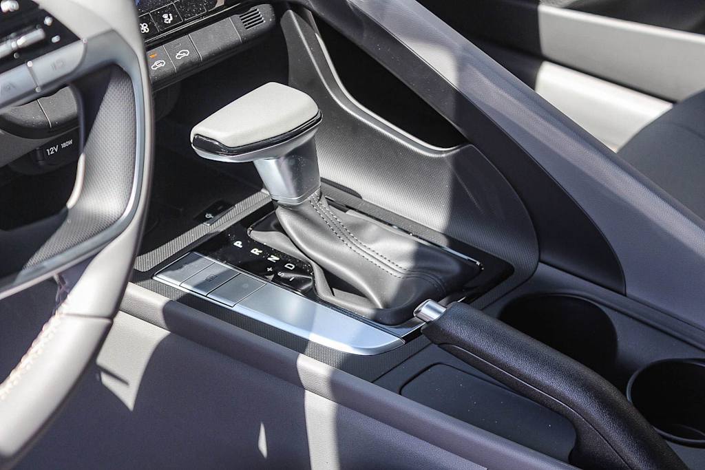 Thumbnail: 2026 Hyundai Elantra - 14