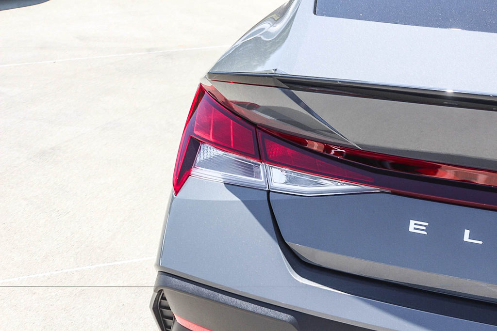 Thumbnail: 2026 Hyundai Elantra - 17